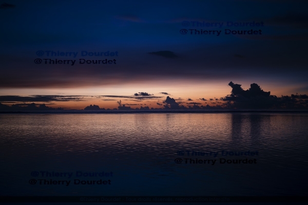 354 - COUCHER BLEU - ILE MAURICE - Le Morne - mars 2022