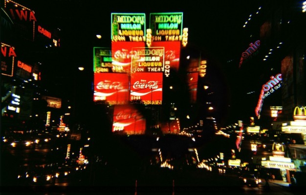 3 - LIGHT IN NIGHT - USA - New-York - juillet 1984
