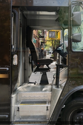 438 - DELIVERY TRUCK - USA - New-York - octobre 2022