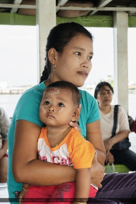 360 - MERE ET FILLE THAILANDAISE - THAILANDE - Bangkok - août 2018