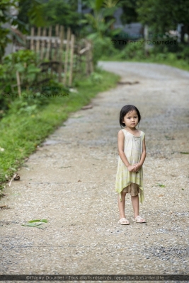 380 - REGARD D'ENFANT - VIETNAM - Pu Luong - août 2022