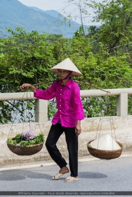 382 - LA ROUTE EST LONGUE - VIETNAM - Pu Luong - août 2022