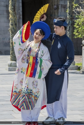 395 - COUPLE VIETNAMIEN EN COSTUME - VIETNAM - Hue - août 2022
