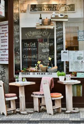300 - UNE VERRE A PRAGUE - Tchéquie - Pragues - mai 2019